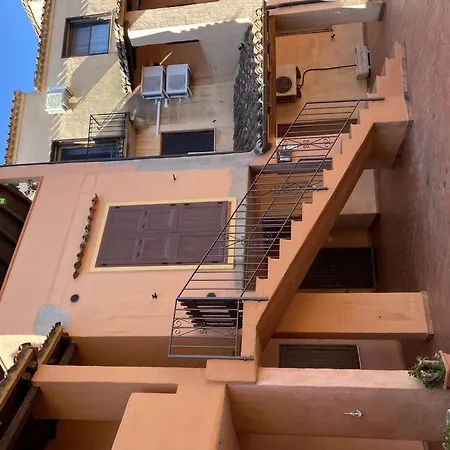 Casa Rosa Ad Daire Àrbatax